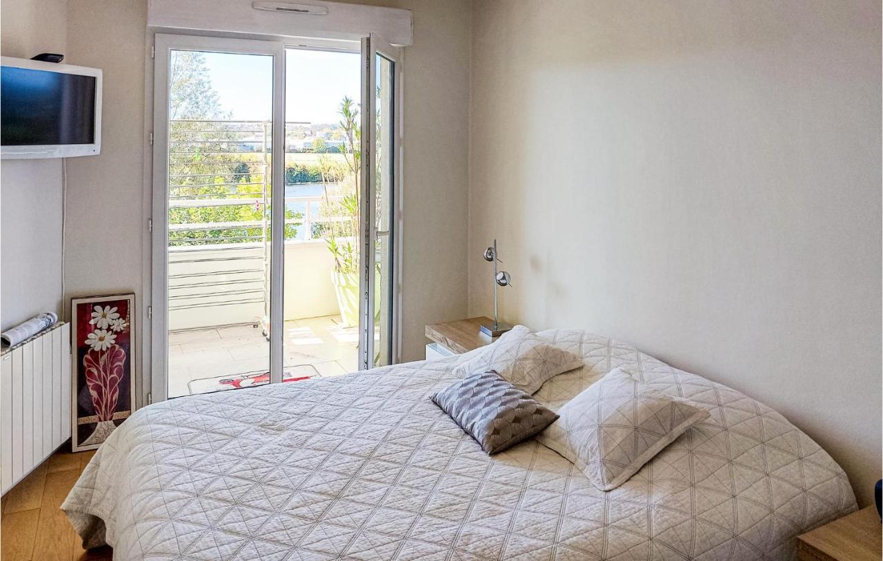 Awesome Apartment In Triel-Sur-Seine With Kitchen Bagian luar foto